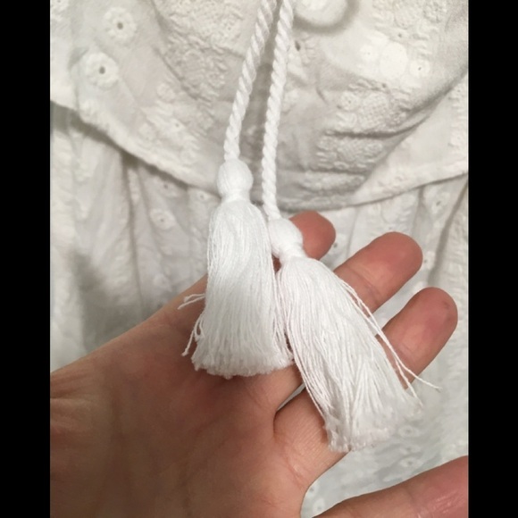 Cupcakes and Cashmere Malibu Embroidered Romper S - Picture 12 of 15